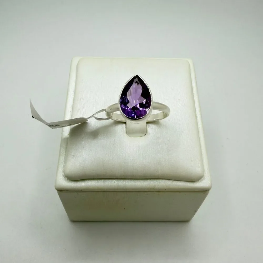 NWT 12x8mm‎ faceted pear cut AMETHYST solitaire ring in sterling silver!